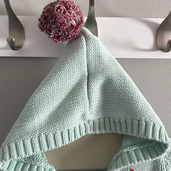 Baby Gap Cotton Sweater with Pom Pom 💕 - Picture 6 of 6